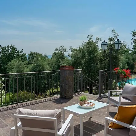 Irene 6, Emma 别墅 *